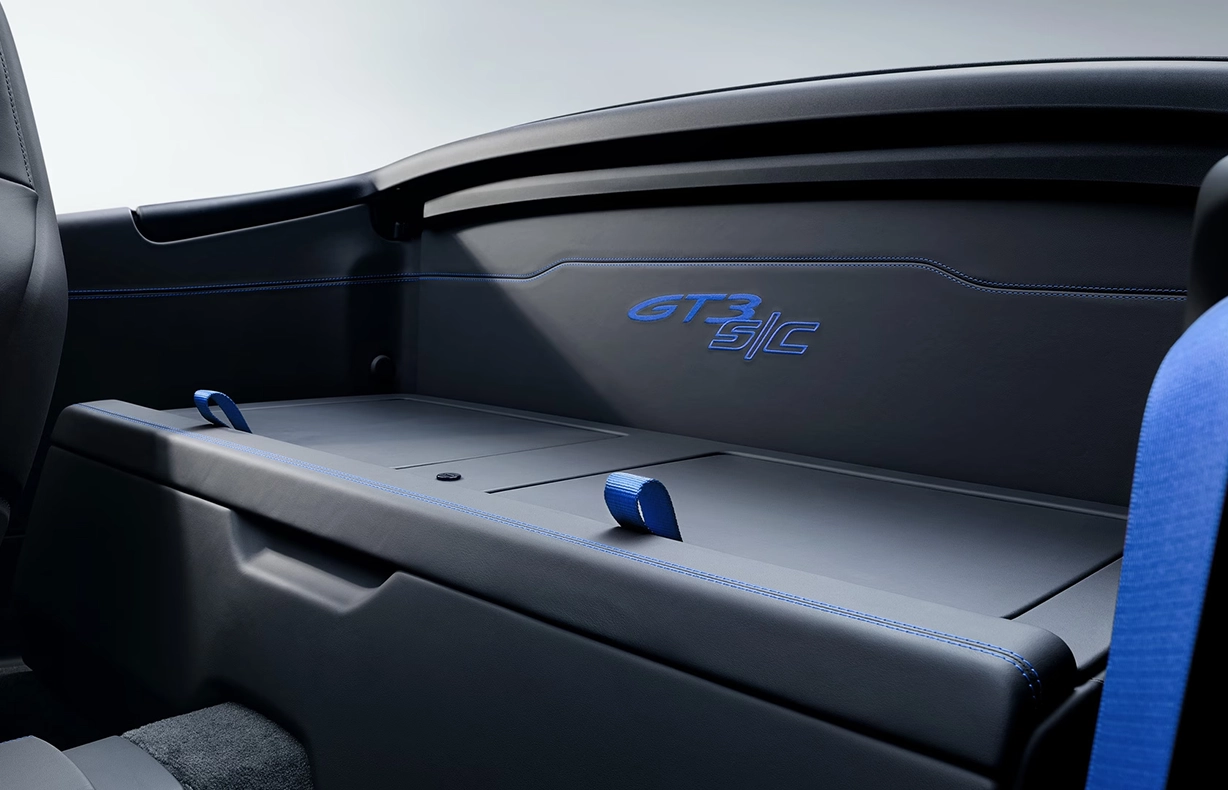 ポルシェ　porsche　992 GT3 スモーカーボックス　小物入れ Rear GT3 S/C Storage Box : Suncoast Porsche Parts & Accessories